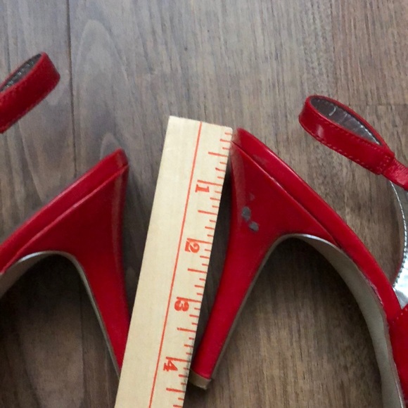 Red patent leather high heels size 8 - Picture 6 of 11